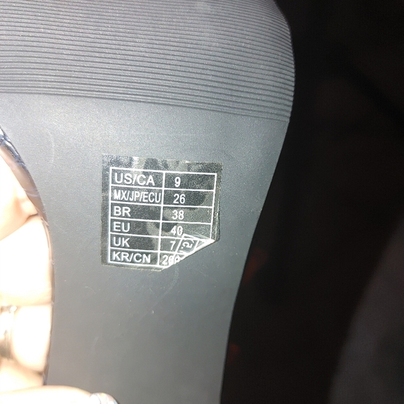 Forever 21 Black Croc-Embossed Strappy Heels, Size 9, NWT - Picture 6 of 8